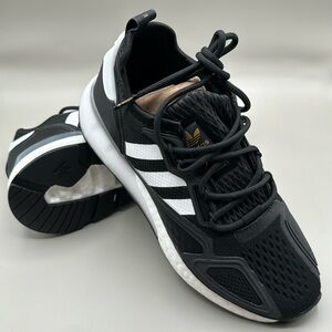 NWT! Adidas ZX 2K Boost Sneakers Women’s 7 Black, White